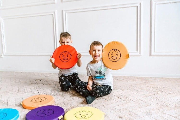 Poduszki KODURA  zestaw Emocje 6 szt. AKSON