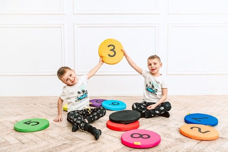 Poduszki EKOSKÓRA wysokość  6 cm zestaw Liczby 1-10 AKSON