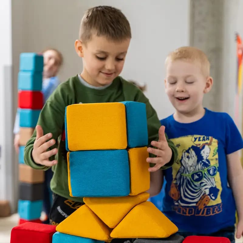 Zestaw klocków magnetycznych Fun JollyHeap – 300 dużych piankowych klocków.