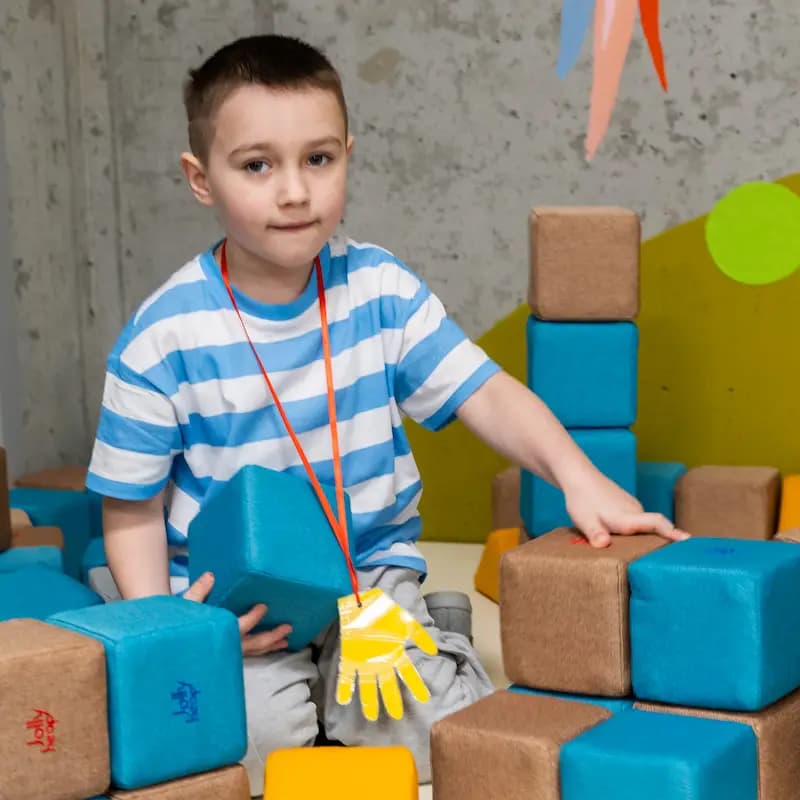 Zestaw klocków magnetycznych Fun JollyHeap – 300 dużych piankowych klocków.