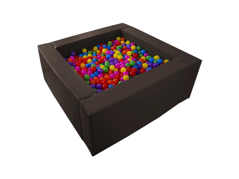 basen-kwadratowy-15x15m-wys-60cm-z-pileczkami.webp